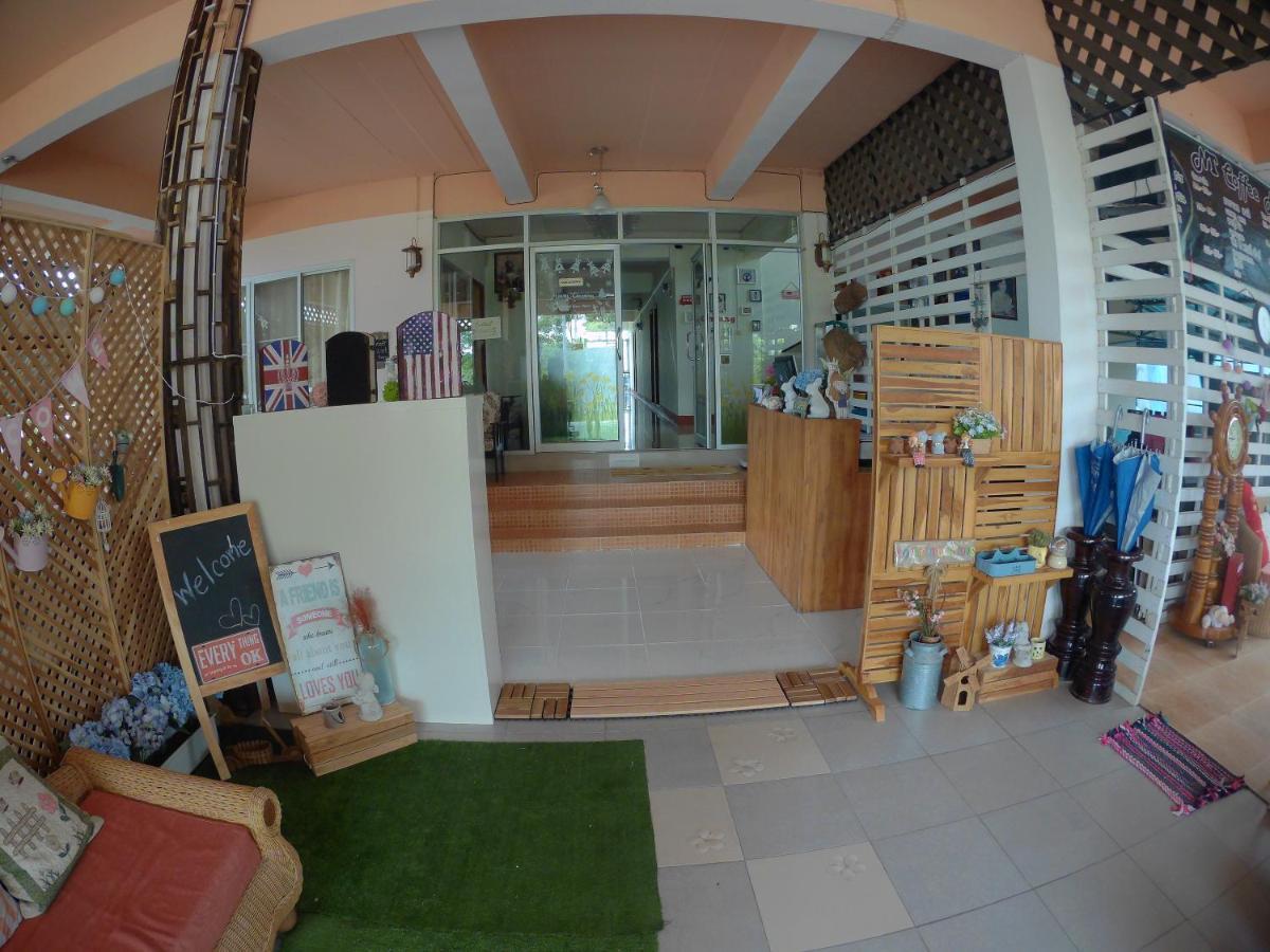 Bed and Breakfast Nt House à Chiang Rai Extérieur photo