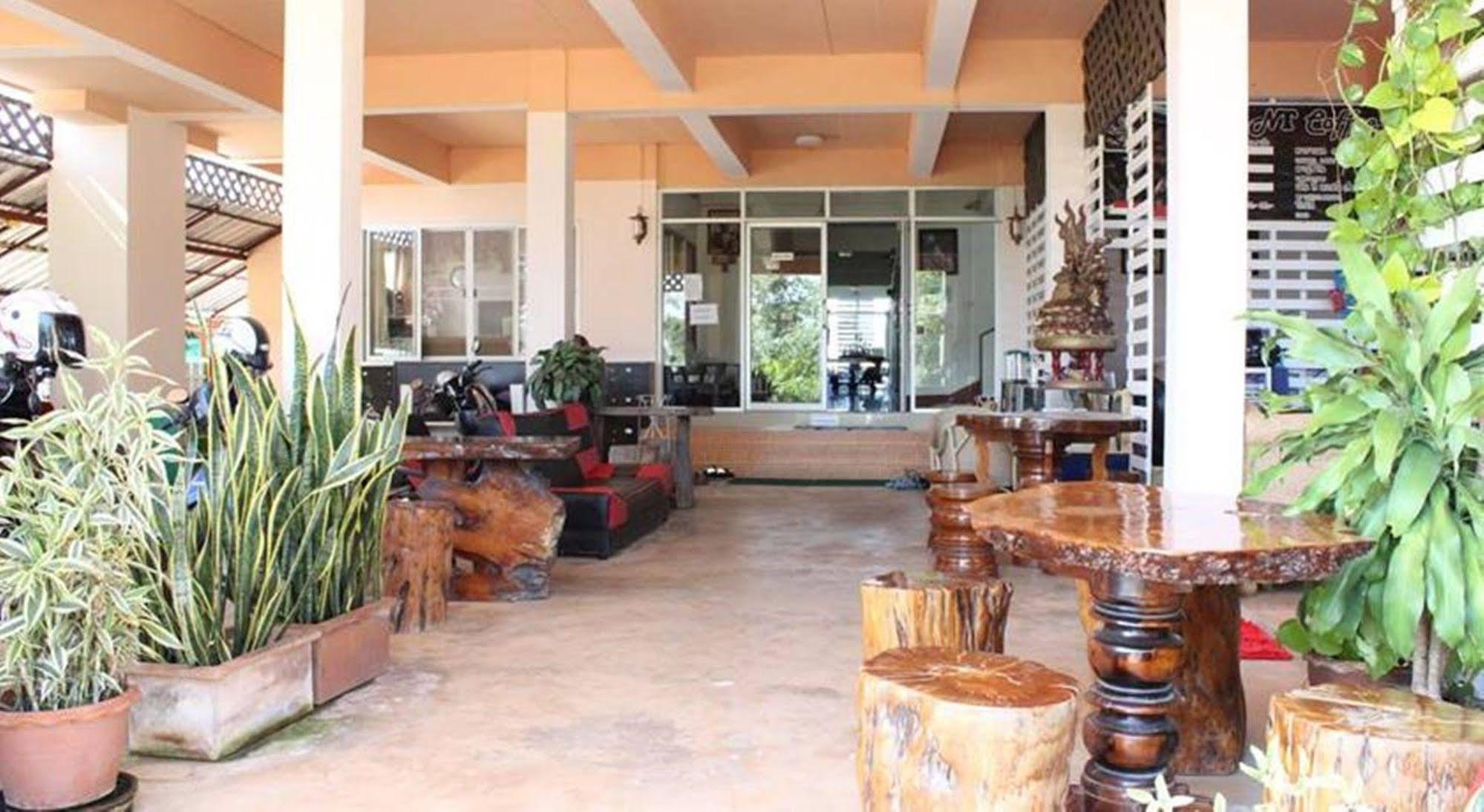 Bed and Breakfast Nt House à Chiang Rai Extérieur photo
