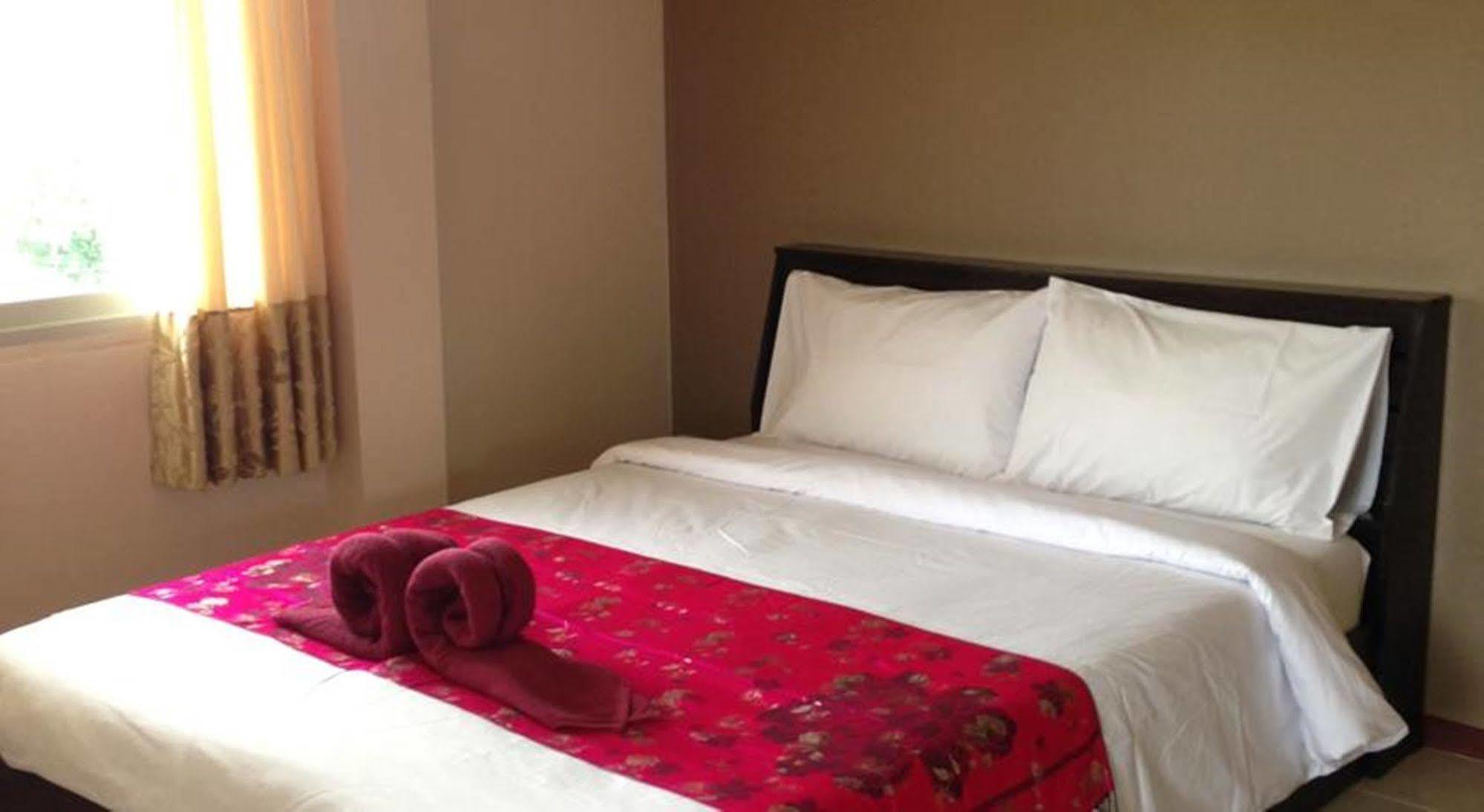 Bed and Breakfast Nt House à Chiang Rai Extérieur photo