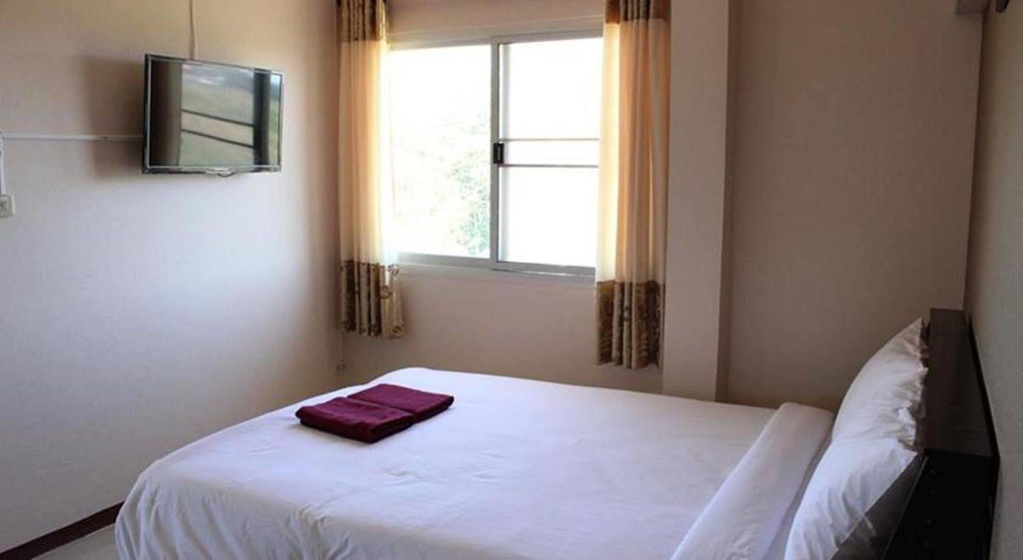 Bed and Breakfast Nt House à Chiang Rai Extérieur photo